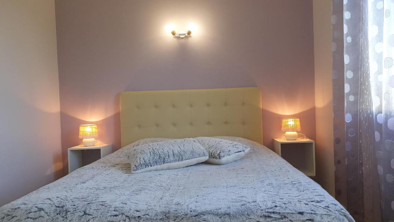 Holiday home Grand La Salamandre Proche Sarlat De 1 A 10 Personnes *